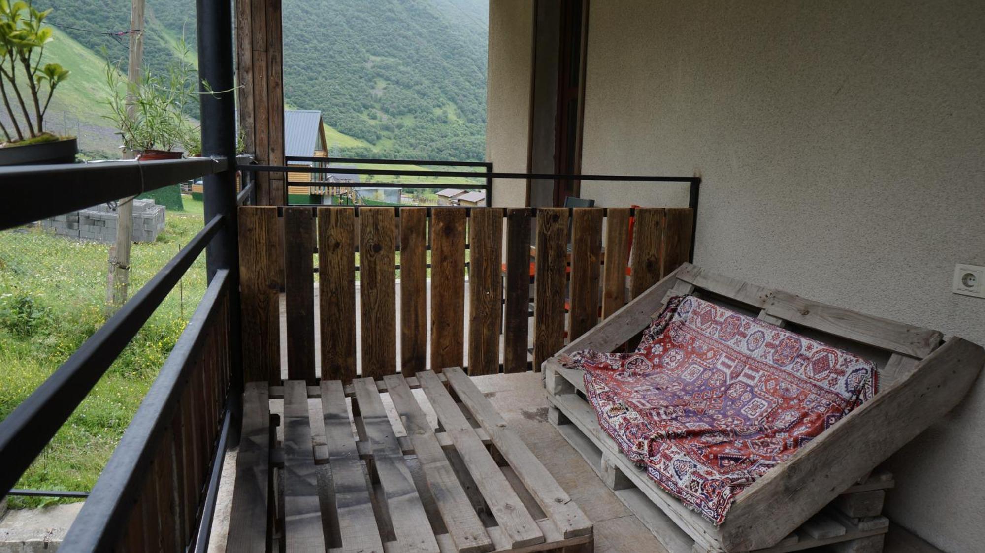 Arte In Kazbegi Hotel Exterior photo